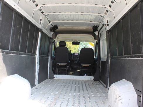 Used 2023 RAM ProMaster 2500 FWD image 10