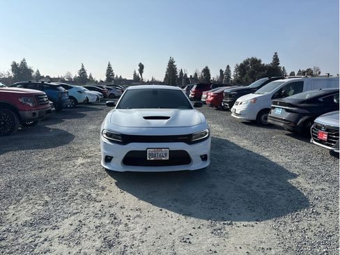 Used 2019 Dodge Charger GT w/ Blacktop Package image 11
