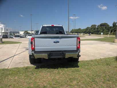 New 2026 Ford F350 Lariat w/ Lariat Ultimate Package