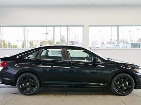 New 2026 Volkswagen Jetta SE image 7