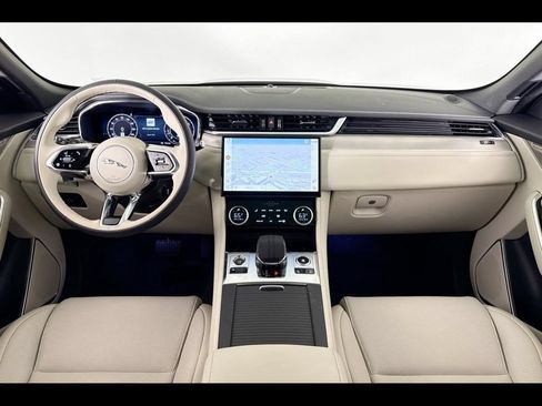 Certified 2025 Jaguar F-PACE R-Dynamic S AWD/4WD image 9