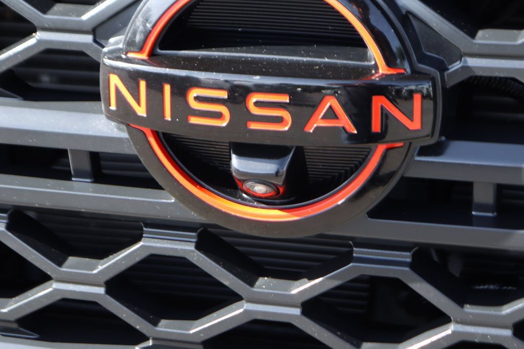 Used 2022 Nissan Frontier PRO-4X w/ Pro-4X Premium Package AWD/4WD image 46