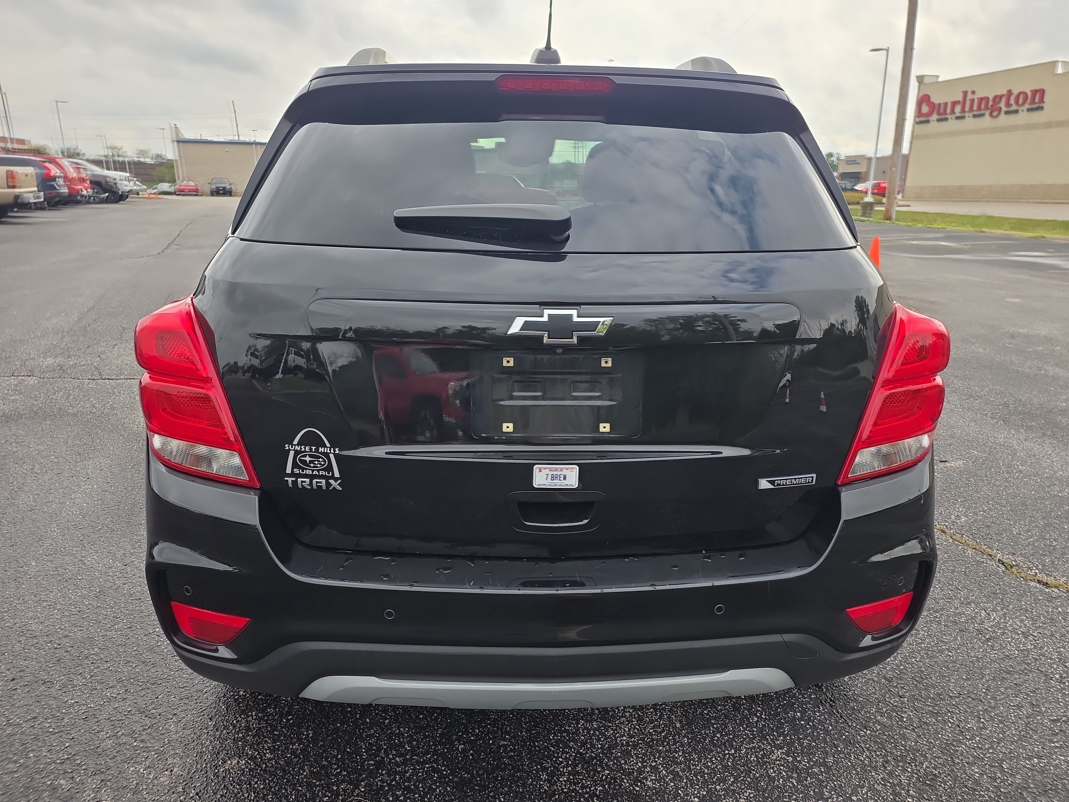 Used 2018 Chevrolet Trax Premier w/ Midnight Edition FWD image 5