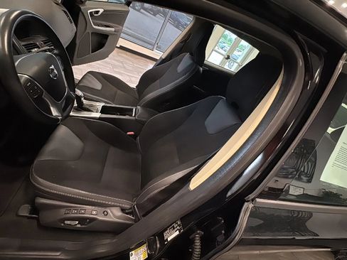 Used 2013 Volvo XC60 3.2 FWD image 19