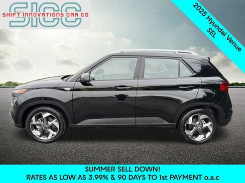 Used 2025 Hyundai Venue SEL FWD image 3