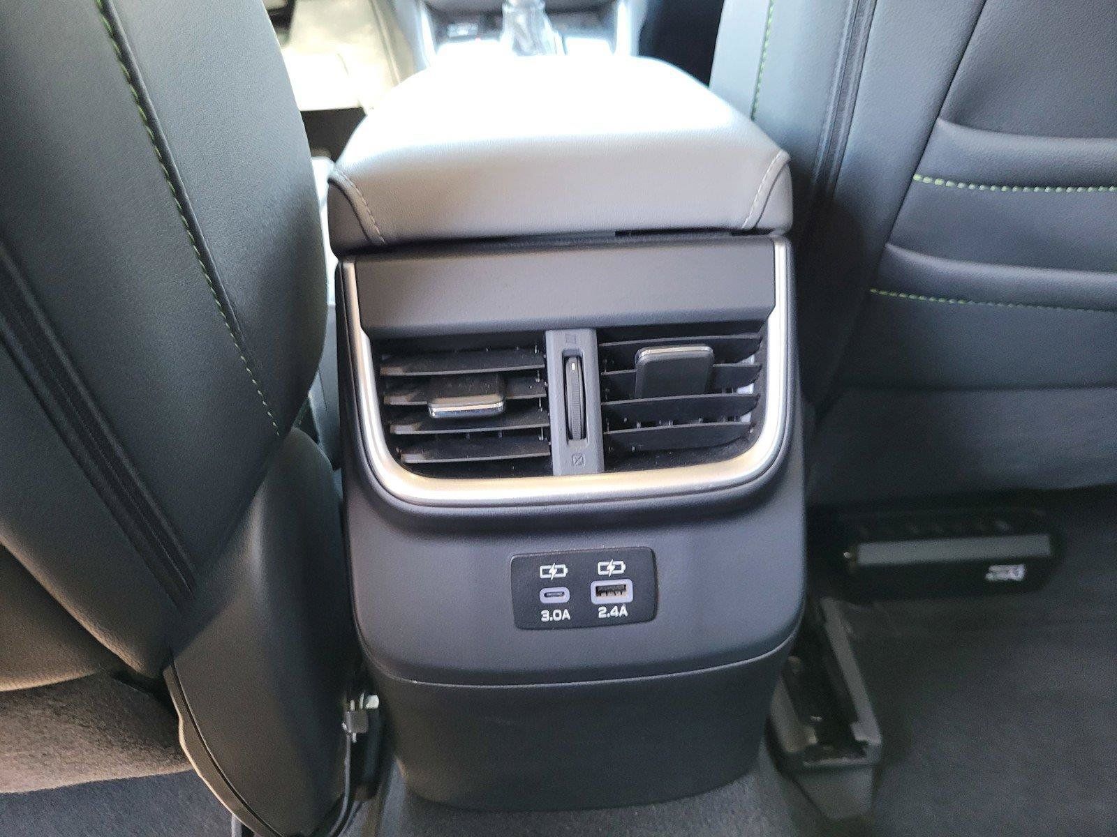 Used 2024 Subaru Outback Onyx Edition AWD/4WD image 17