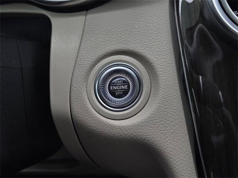Used 2021 Mercedes-Benz C 300 Sedan image 13