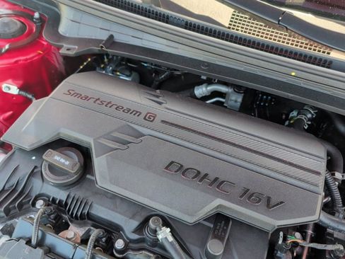 Used 2025 Kia K4 LXS image 16