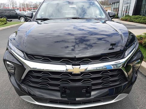Used 2025 Chevrolet Blazer LT AWD/4WD image 9