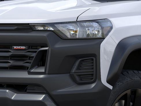 New 2025 Chevrolet Colorado Trail Boss w/ Midnight Edition AWD/4WD image 10