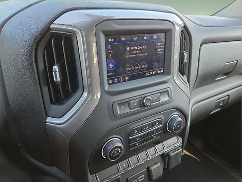 Used 2025 Chevrolet Silverado 2500 Custom w/ Custom Convenience Package image 16