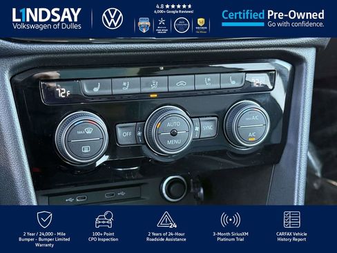 Certified 2022 Volkswagen Taos SEL w/ Panoramic Sunroof Package image 19