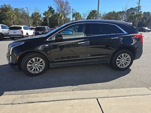 Used 2017 Cadillac XT5 FWD image 4