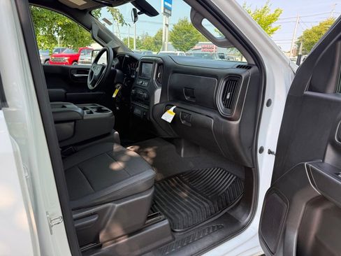 Used 2020 Chevrolet Silverado 1500 Custom Trail Boss w/ Custom Convenience Package AWD/4WD image 15