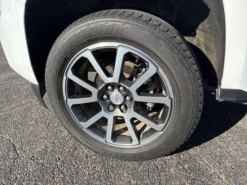 Used 2021 GMC Canyon Denali image 22