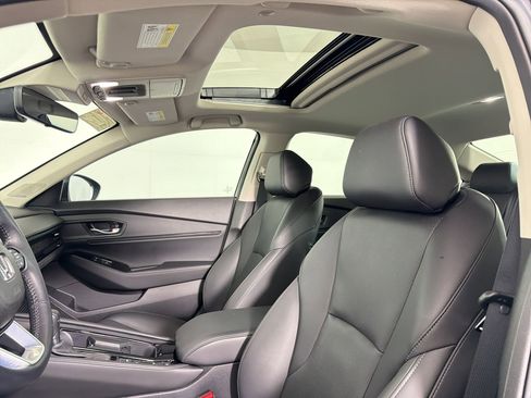 Used 2024 Honda Accord Touring image 14