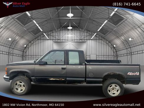 Used 1991 Chevrolet Silverado 1500 Cheyenne Ext Cab 4WD image 2