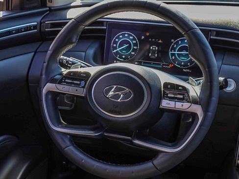 Used 2022 Hyundai Tucson Limited AWD/4WD image 10