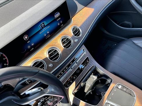 Used 2023 Mercedes-Benz E 350 Sedan image 32