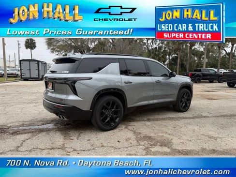 Used 2025 Chevrolet Traverse RS w/ LPO, Floor Liner Package image 12