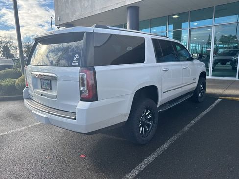 Used 2020 GMC Yukon XL Denali w/ Open Road Package image 3