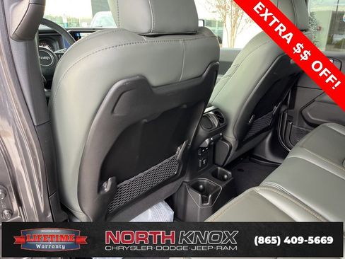 New 2026 Jeep Gladiator Mojave image 16