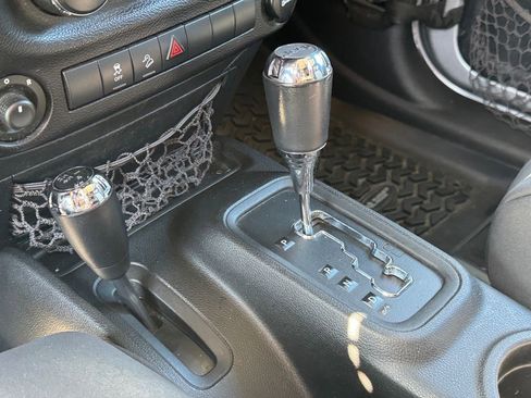 Used 2013 Jeep Wrangler Unlimited Sport image 23