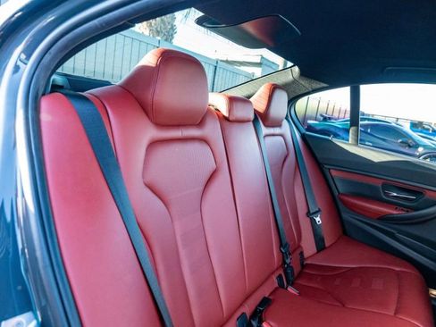 Used 2018 BMW M3 image 22