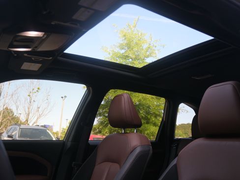 Certified 2025 Subaru Forester Touring AWD/4WD image 30