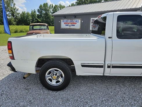 Used 2000 Chevrolet Silverado 1500 LS RWD image 10