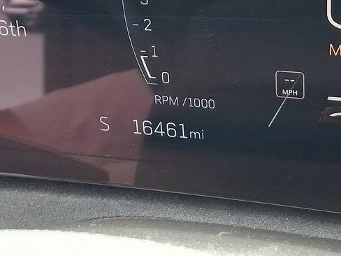 Used 2025 Cadillac XT4 Sport AWD/4WD image 17
