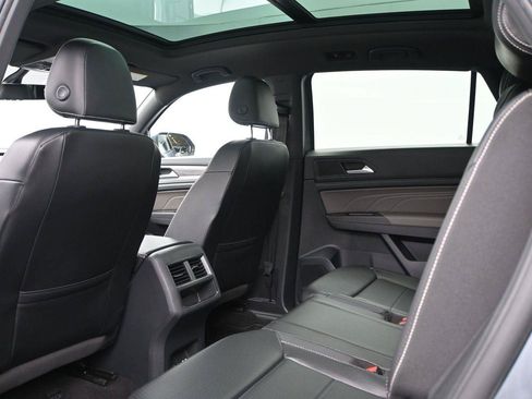 Used 2022 Volkswagen Atlas Cross Sport SE AWD/4WD image 10