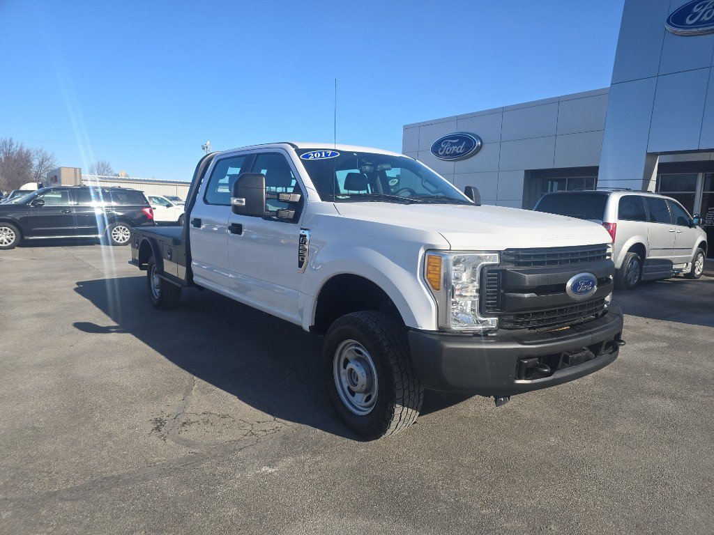 Used 2017 Ford F250 XL w/ Power Equipment Group AWD/4WD image 4