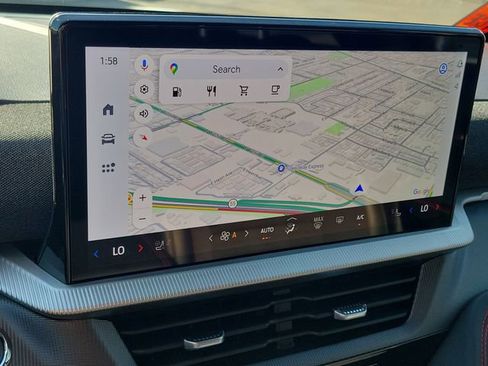 Used 2025 Ford Explorer ST-Line w/ Premium Package image 9