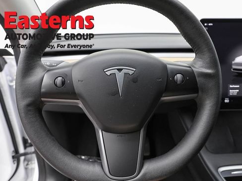 Used 2022 Tesla Model Y Long Range AWD/4WD image 10