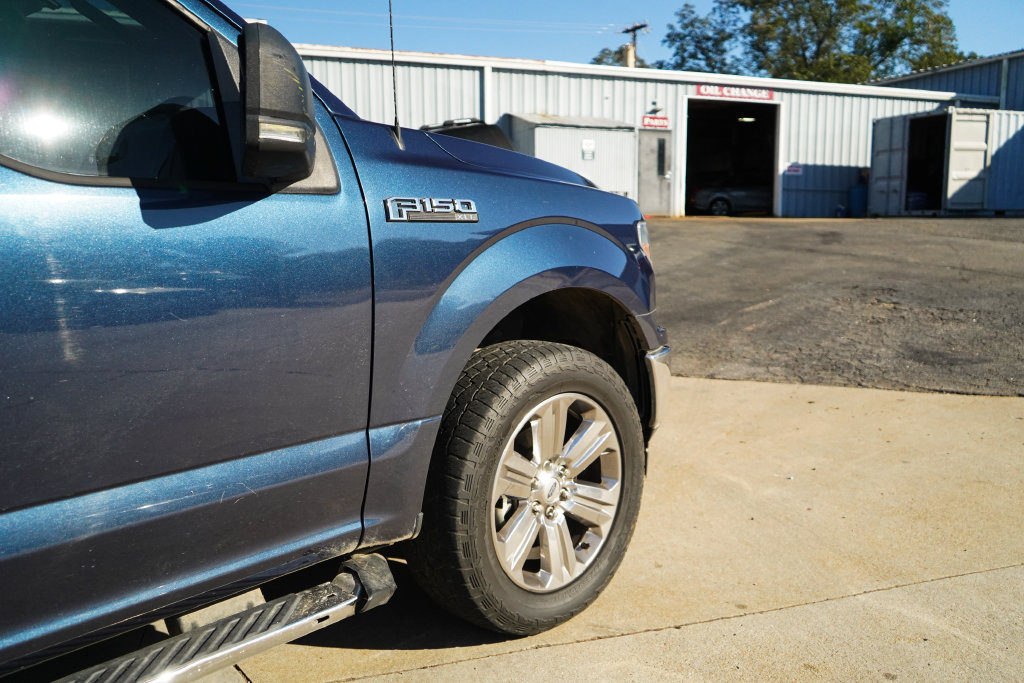 Used 2018 Ford F150 XLT w/ Equipment Group 302A Luxury AWD/4WD image 19