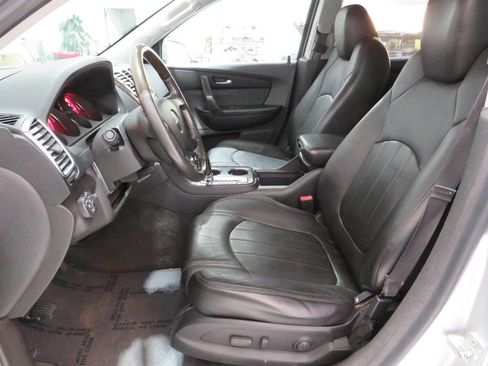 Used 2012 GMC Acadia Denali image 16