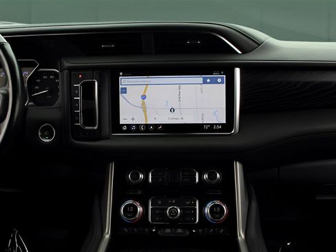 Used 2021 GMC Yukon XL Denali w/ Advanced Technology Package image 22