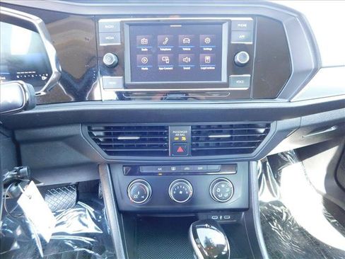 Used 2024 Volkswagen Jetta S FWD image 21