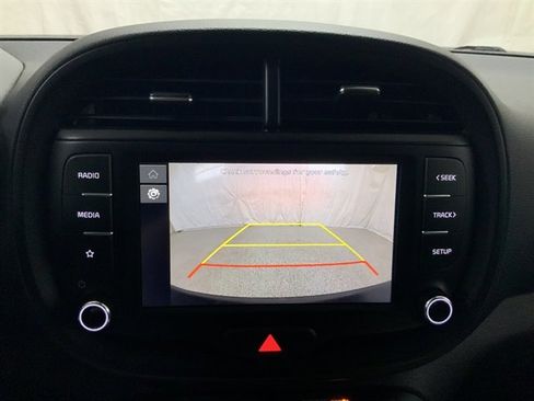 Used 2025 Kia Soul LX FWD image 27