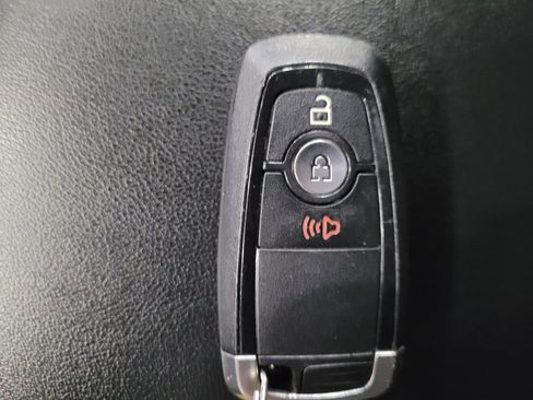 Used 2024 Ford Edge SEL image 32