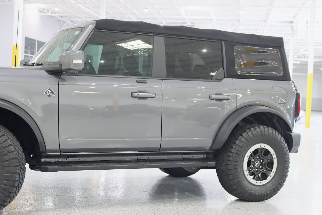 Used 2021 Ford Bronco Outer Banks w/ Sasquatch Package AWD/4WD image 3