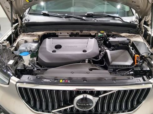 Used 2024 Volvo XC40 B5 Plus w/ Protection Package Premier AWD/4WD image 47