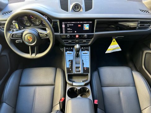 New 2026 Porsche Macan image 6