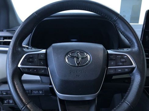 Used 2023 Toyota Sienna XLE image 24