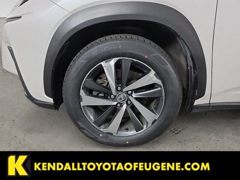 Used 2018 Lexus NX 300h AWD w/ Premium Package image 9