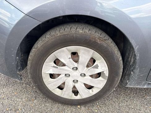 Used 2019 Kia Rio S FWD image 4
