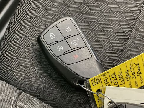 Used 2023 GMC Sierra 1500 Elevation image 28