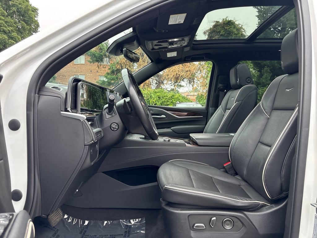 Certified 2023 Cadillac Escalade Premium Luxury AWD/4WD image 24