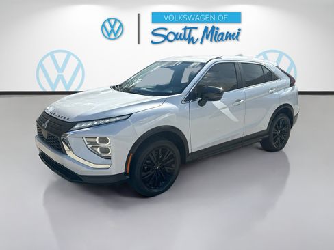 Used 2023 Mitsubishi Eclipse Cross LE AWD/4WD image 3